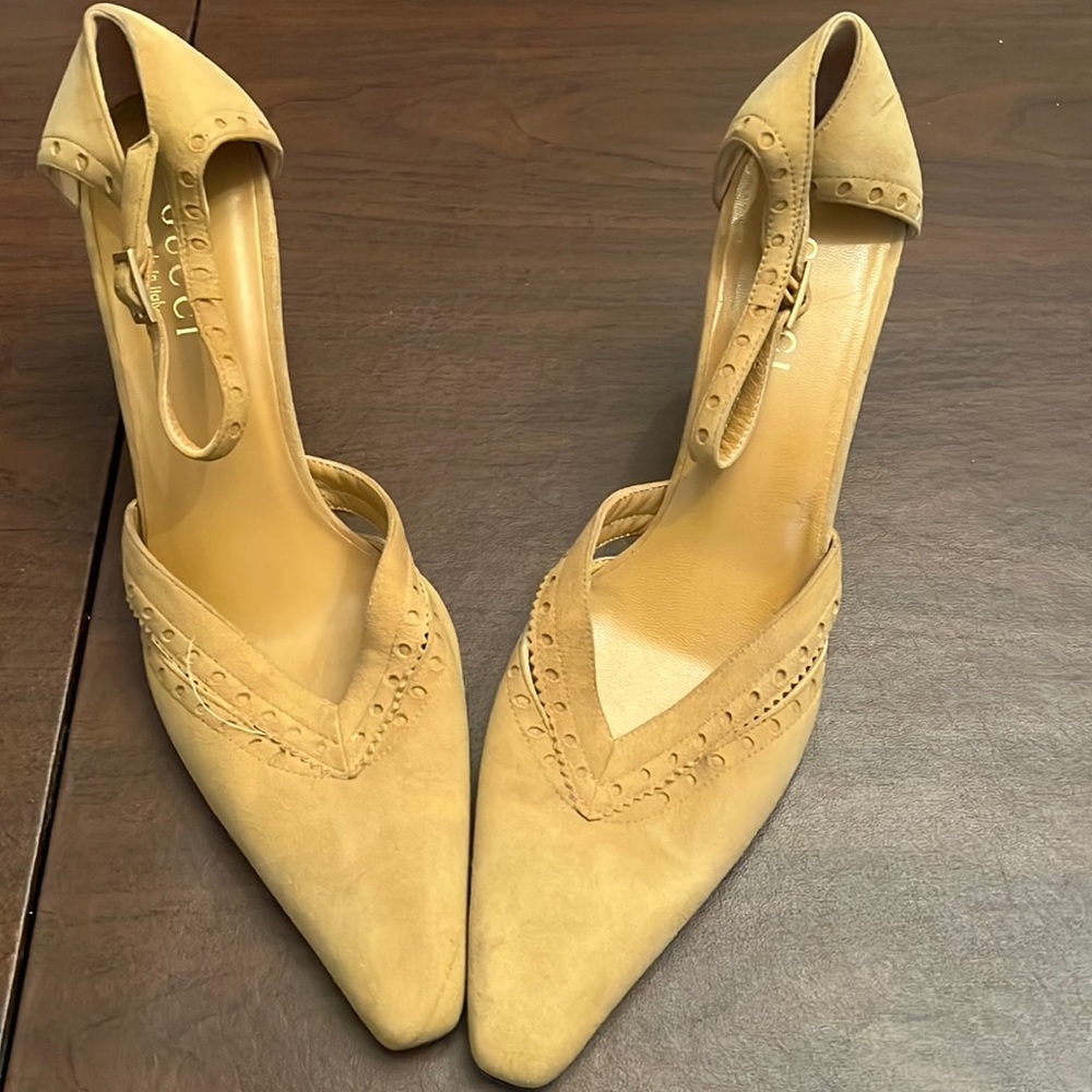 Tan suede Gucci